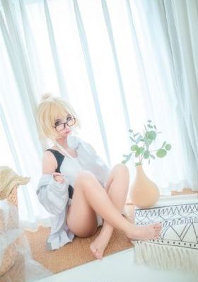 两对小夫妻同租一间房子